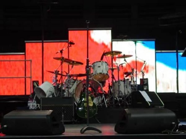 U2 Elevation 2001 Notre Dame Indiana 10 October 2001