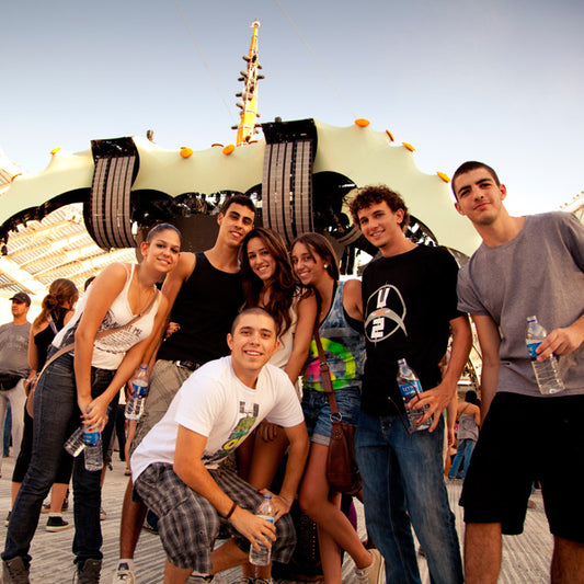 Follow U2360 in Athens