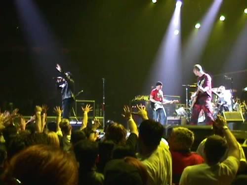 U2 Vie With Stereophonics for Q Awards