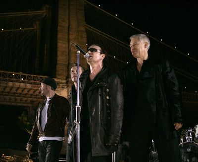 Thanking the crowd